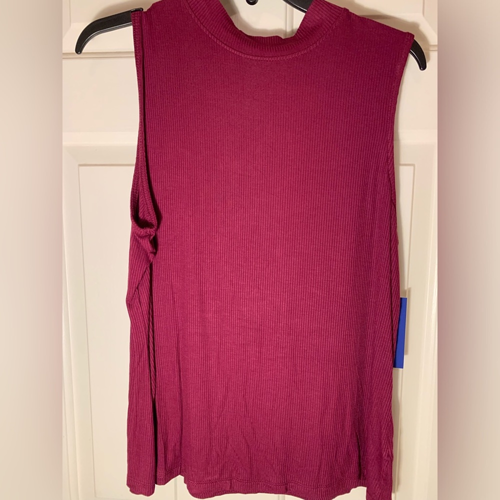 Apt 9, NWT size Large mock neck tank top, Plum
